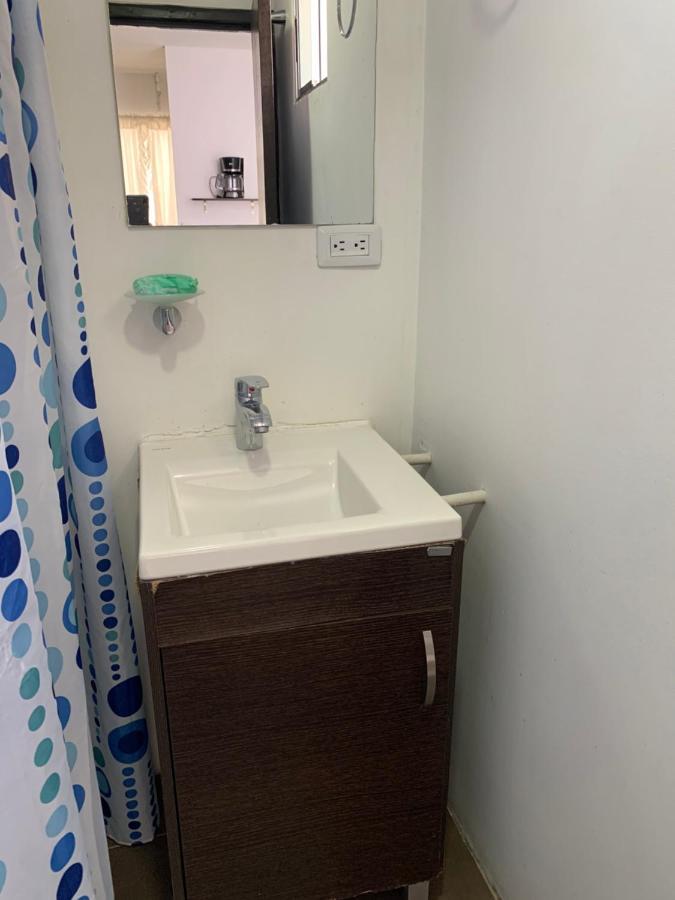 Apartamento Cerca Del Cc Titan Plaza Богота Екстериор снимка